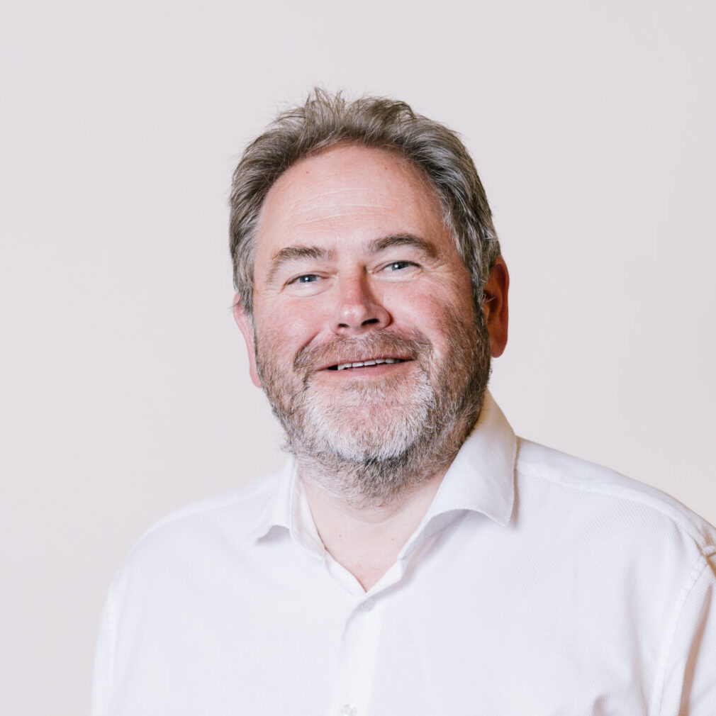 Manfred Zettl scaled e1782992828718